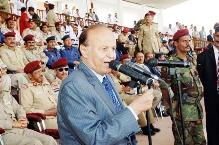 نائب الرئيس أثناء حضوره سباق الماراثون أمس